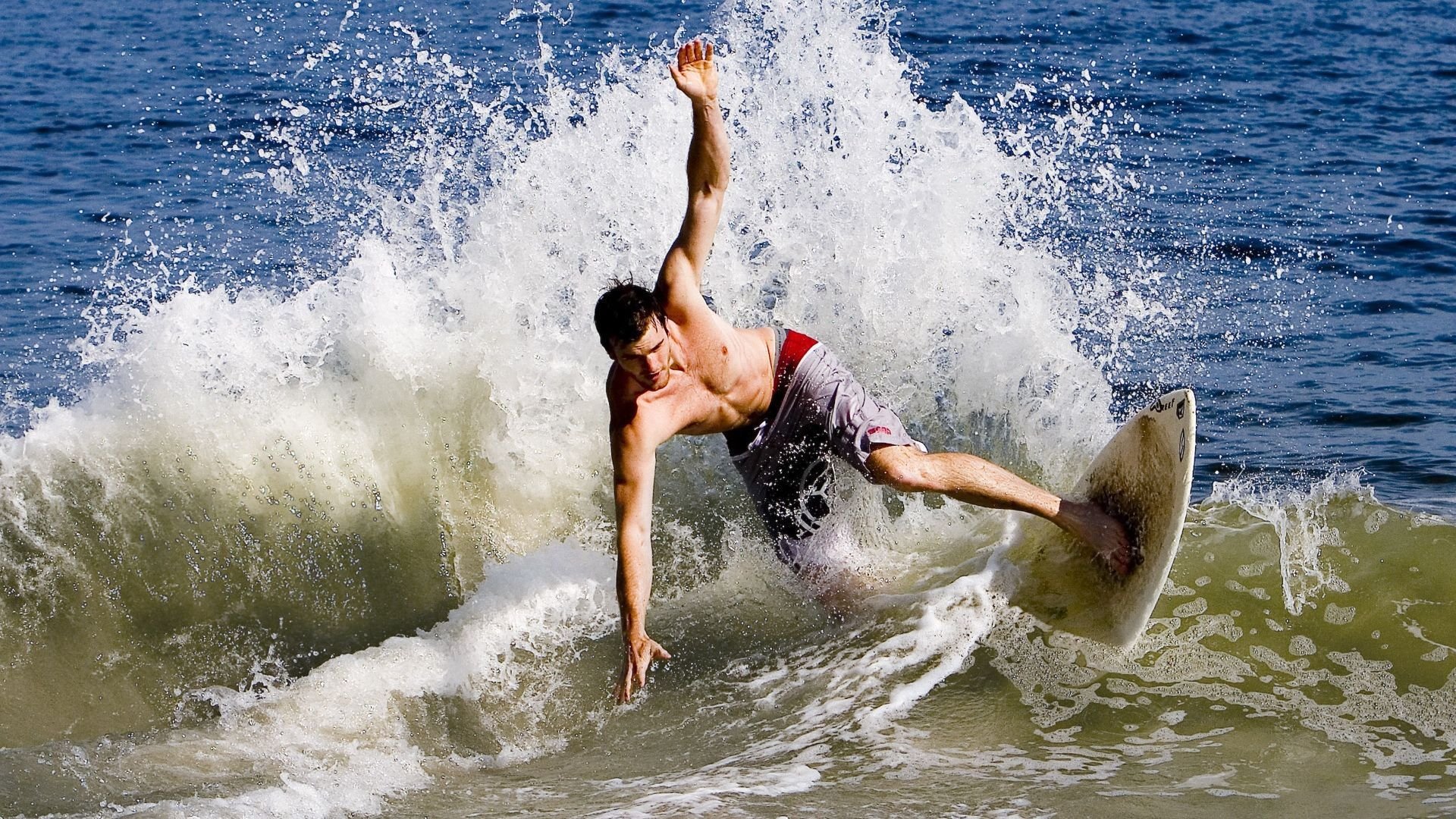 全国青少年极限轮滑赛精彩纷呈,全国青少年极限轮滑赛精彩纷呈视频