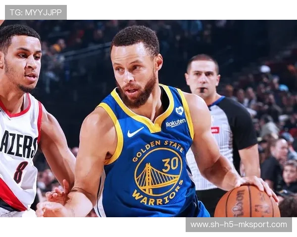 勇士力克太阳，库里手感火热穆迪全面开花，勇士力克尼克斯 库里37分