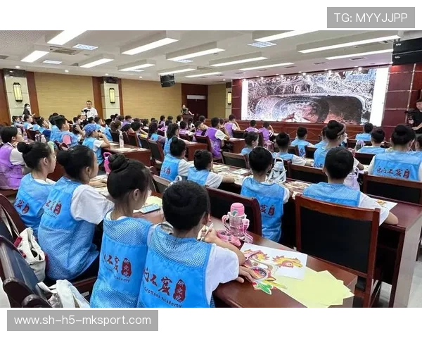 联盟推动举办更多青少年国际交流赛事拓展选手视野，国际青少年艺术交流展演